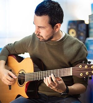 Spanish Guitarist Jorge Sotres joins the list of Terry Pack guitar users